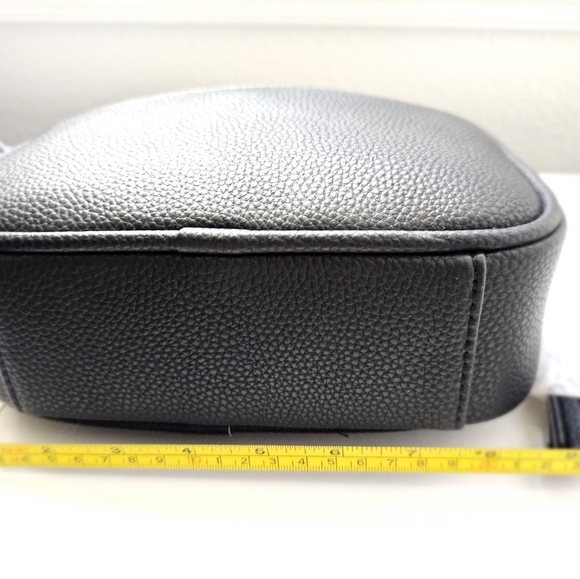 New Black Crossbody Kate & Alex Cuffaro Italian Design NWT - Picture 3 of 7